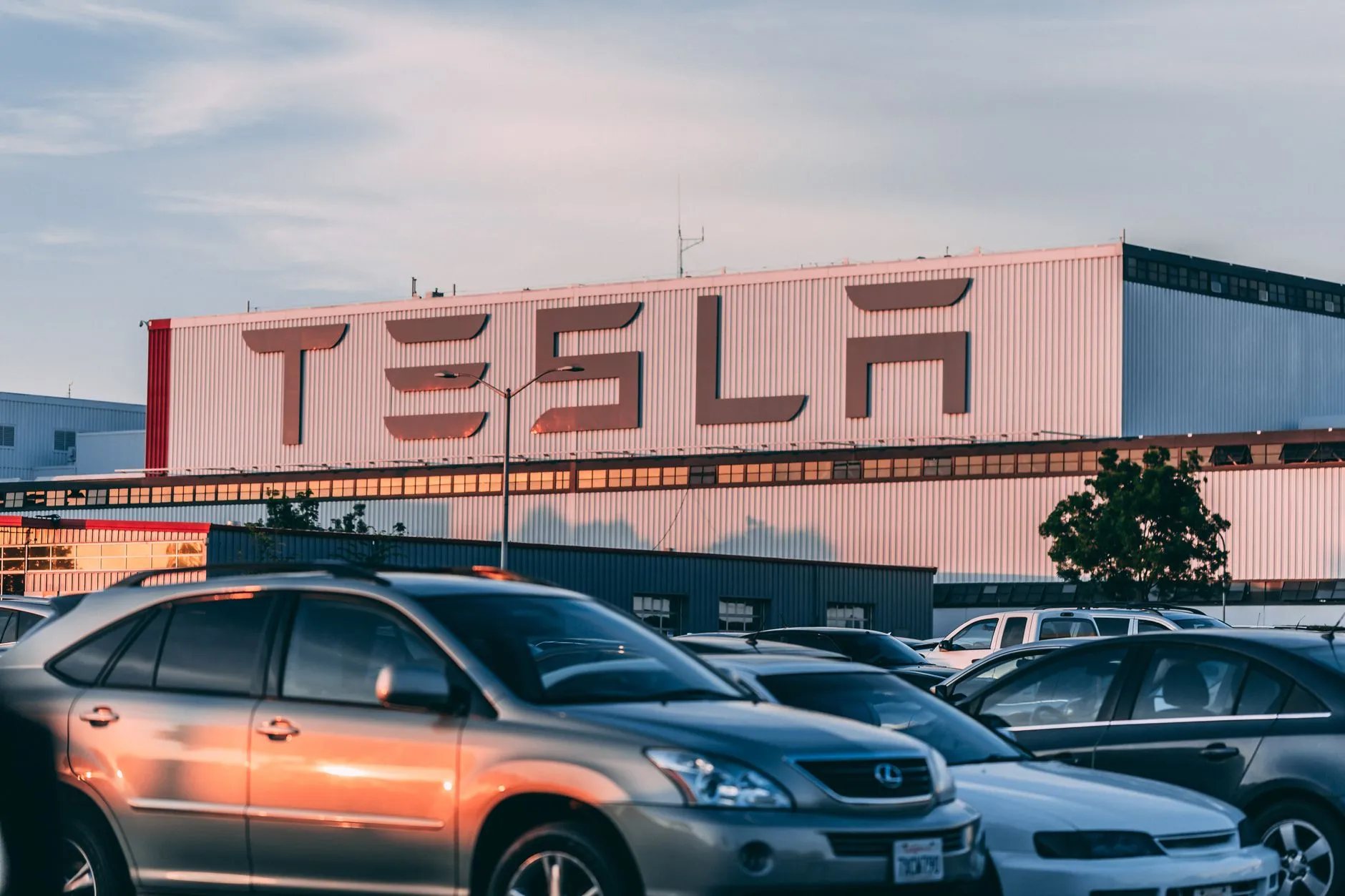 UK government invests £130 million in zero-emission vehicle technologies
