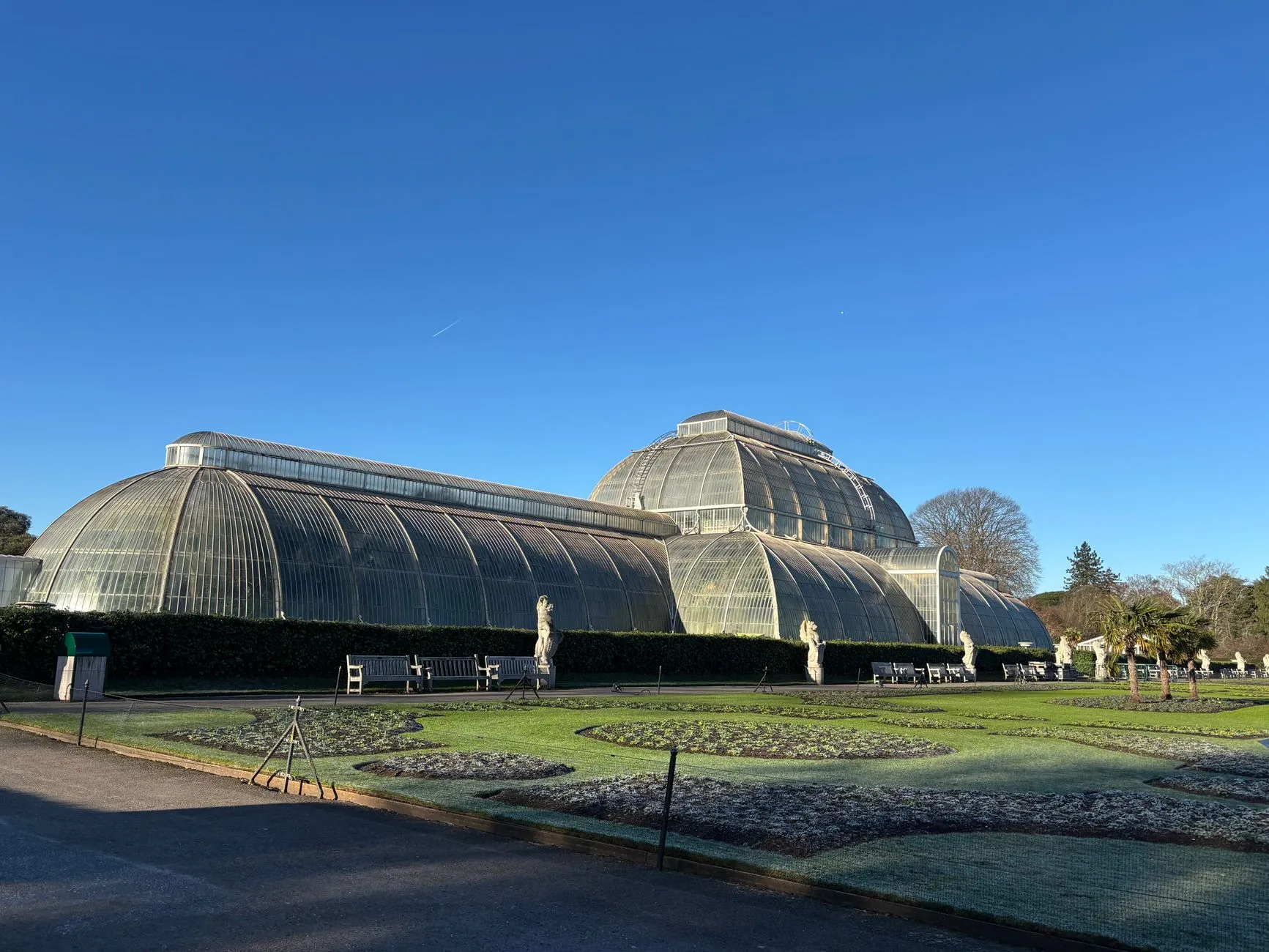Kew Gardens cuts fossil fuel use by over a fifth
